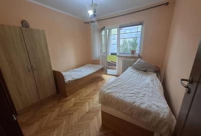 Apartament cu 4 camere decomandat, mobilat în Hipodrom 3 - 9
