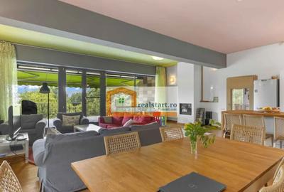 Casă cu 7 camere cu Teren 6600 Mp în Cornu - 1