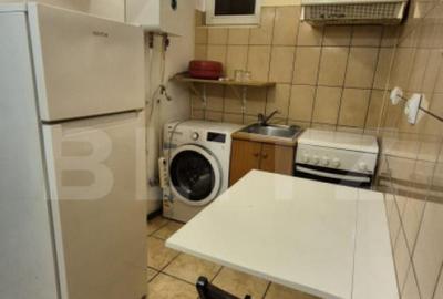 Apartament cu 2 camere semidecomandat în Sărari