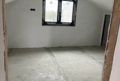 Casă cu 5 camere cu Teren 1000 Mp în Berteștii de Jos - 9