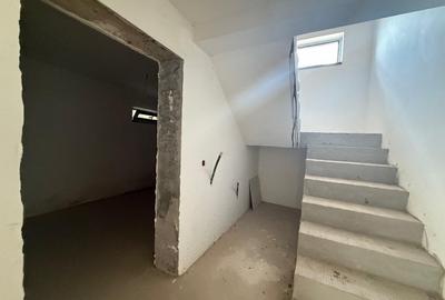 DUPLEX 7 CAMERE , VALEA ADANCA , 245 MP UTILI - 4