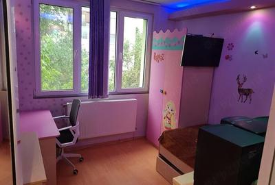 Apartament cu 3 camere decomandat în Drumul Taberei - 1