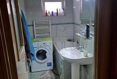 Dambovita- 2 camere, etaj intermediar, centrala - 6