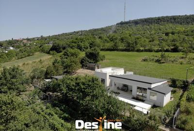 Comision 0% - Casa sustenabila 240 mp cu design futurist,