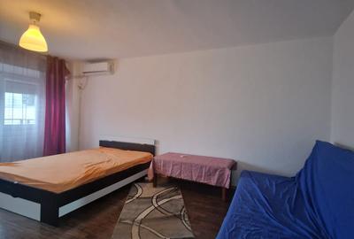 Nerva Traian - Mircea Voda - Garsoniera spatioasa - et 4 - vedere fata - 40 mp - 5