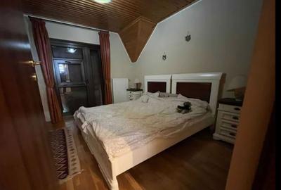 Casă cu 4 camere în Central - 3