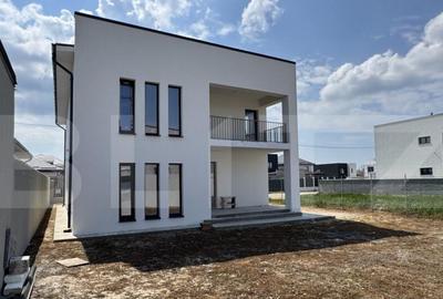 Casă cu 4 camere cu Teren 502 Mp în Central - 9