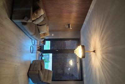 Casă cu 4 camere cu Teren 85 Mp în Central - 10