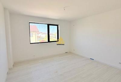 Casă cu 3 camere cu Teren 150 Mp în Central - 8
