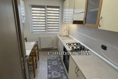 Apartament cu 2 camere semidecomandat în Podu Roș