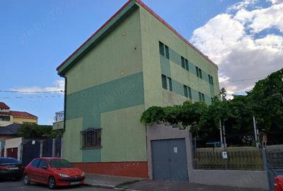 Casă cu 6 camere cu Teren 354 Mp în Central - 2