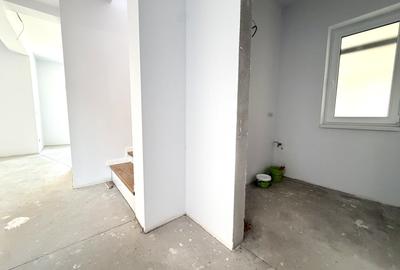 Duplex cu 5 camere cu Canalizare în Dumbrăvița - 11