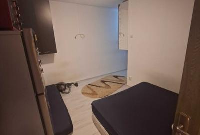 Postavarului, 1 Decembrie - 3