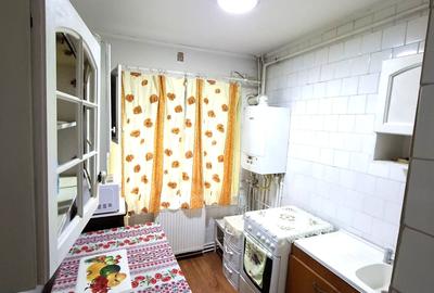 Apartament cu 3 camere semidecomandat în Gară - 1