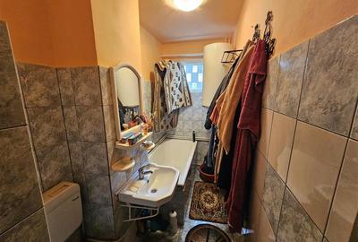 Apartament cu 2 camere nedecomandat, mobilat în Micro I - 18