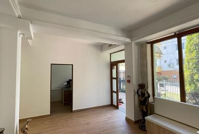 Spațiu comercial, de 75 mp, în Complex Studențesc - 10