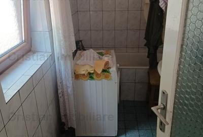 Casă cu 7 camere cu Canalizare în Central - 21