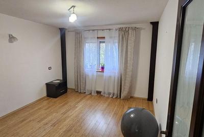 Apartament cu 2 camere decomandat, mobilat în Nicolina - 10