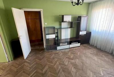 Apartament 3 camere - zona Centrul Civic
