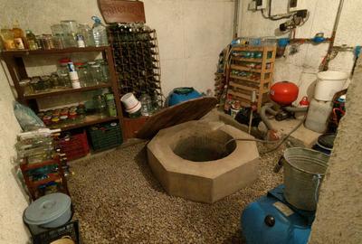 Casa/Vilă  aproape de pădure Vâlcele + 1235 m² teren 160.000 EURO - 17