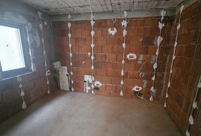 Casă individuală cu 5 camere cu Canalizare în Central - 5