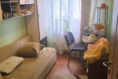 Apartament cu 3 camere decomandat în Lipovei - 2