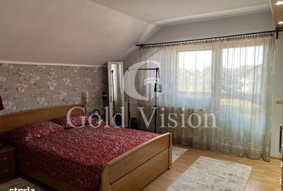 Casă cu 7 camere cu Teren 2000 Mp în Central - 9