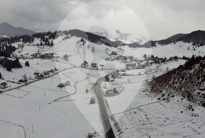 Fundatica - Teren cu priveliste panoramica si acces din DN - 6