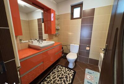 Casă cu 4 camere cu Teren 500 Mp în Central - 15