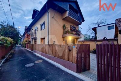 Casa de Vanzare in zona Centrala - 1