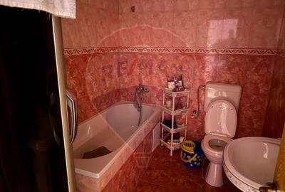 VANZARE Apartament cu 3 camere in zona Voluntari - 25