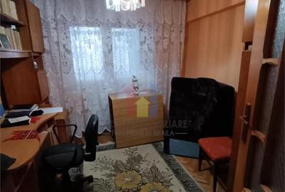 Apartament cu 3 camere decomandat în Obor