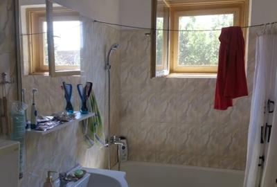 Apartament 3 camere, decomandat, 1 Mai vizavi de Spitalul Nr 1 ,  pe Insula - 10