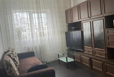 Apartament cu 3 camere semidecomandat în Central - 6