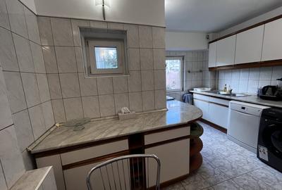 Apartament cu 3 camere semidecomandat, mobilat în P-ța Victoriei - 6