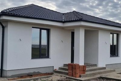 Casă cu 4 camere cu Teren 500 Mp în Livada de Bihor - 10