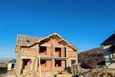 Casă cu 4 camere cu Teren 1000 Mp în Glăjărie - 8