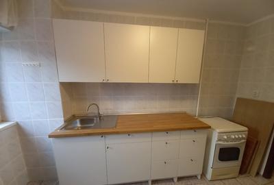Apartament cu 3 camere semidecomandat în Tineretului - 5