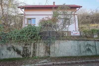 Casă cu 2 camere cu Teren 1000 Mp în Schei - 3