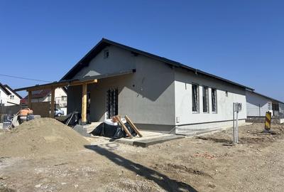 Casă cu 4 camere în Bradu - 6