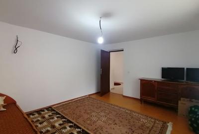 Proprietate alcatuita din imobil si teren generos,Comarnic - 7