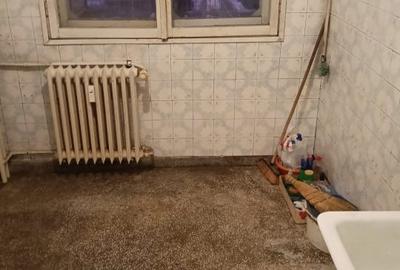 Apartament cu 3 camere decomandat în Titan - 18