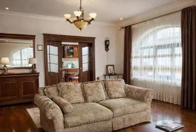 Casă cu 6 camere cu Teren 718 Mp în Central - 14