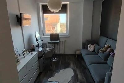 Apartament de vanzare - 2