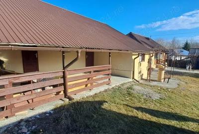 Casă cu 5 camere cu Teren 1400 Mp în Colonești - 2