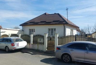 Casă cu 2 camere cu Teren 600 Mp în Central - 1