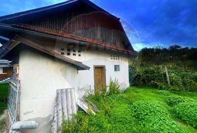 Casa din caramida cu 4 camere de vanzare in Bucumi MM langa DN - 21