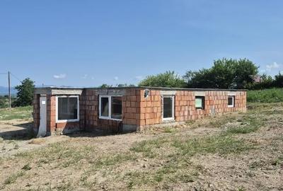Casă cu 2 camere cu Teren 800 Mp în Coaș - 4