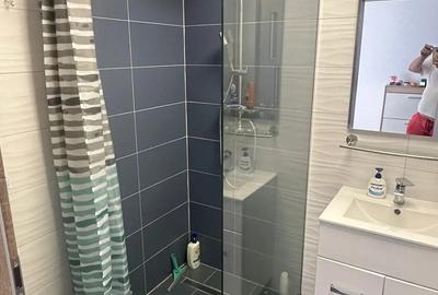 Vand Apartament 3 camere Vand Apartament 3 camere - 2