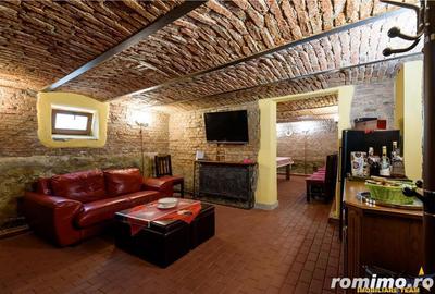 Resedinta cu:foisor,2 garaje, crama tip restaurant+garsoniera lux ... - 8